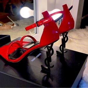 I got some health issues and I am selling my beautiful shoes for very low price